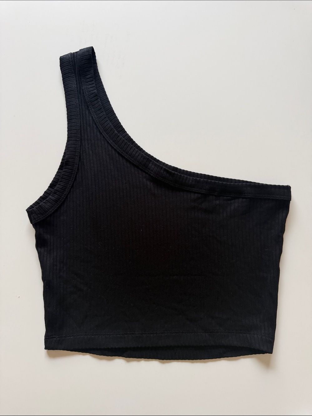 ASOS Black One-Shoulder Ribbed Crop - Picture 2 of 3